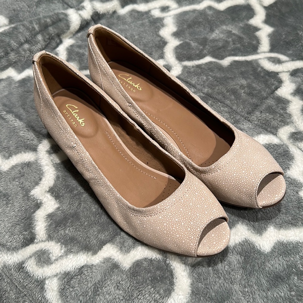 NWT Clark Artisan Peep Toe Wedges
